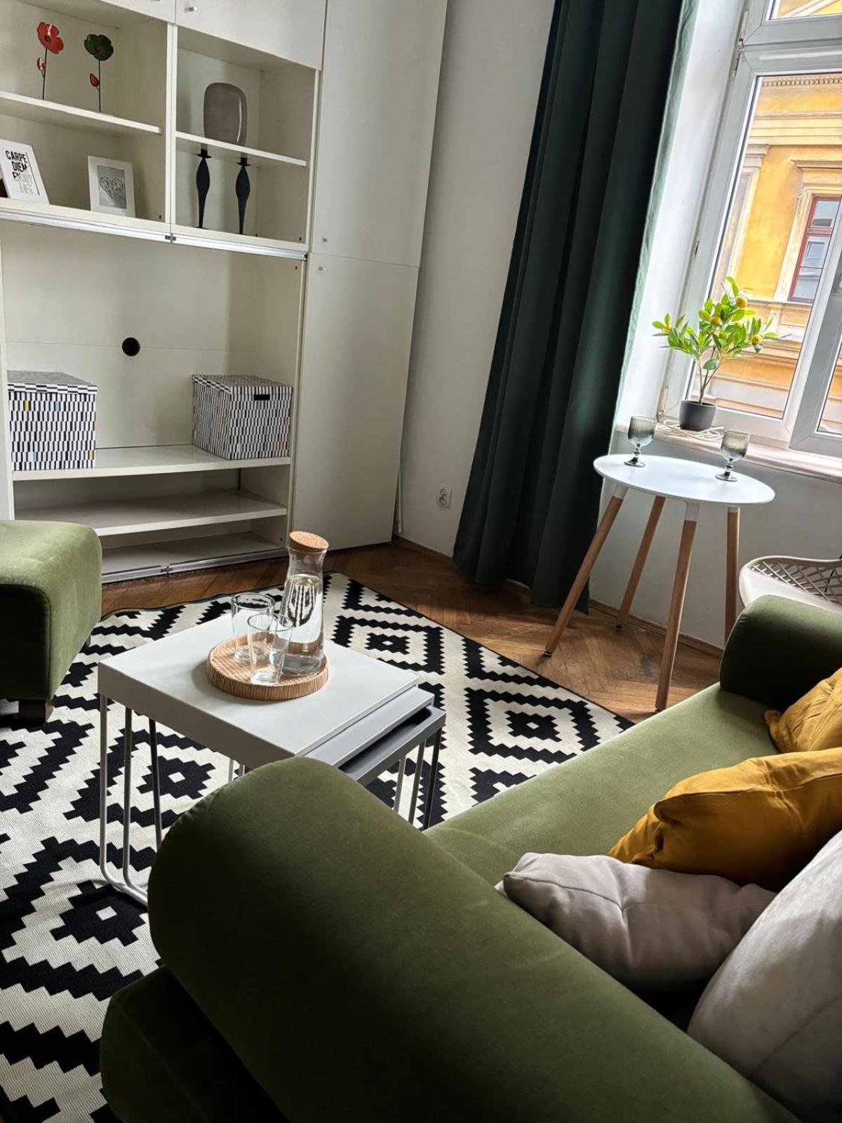 Krakow Central Green Apartments ภายนอก รูปภาพ