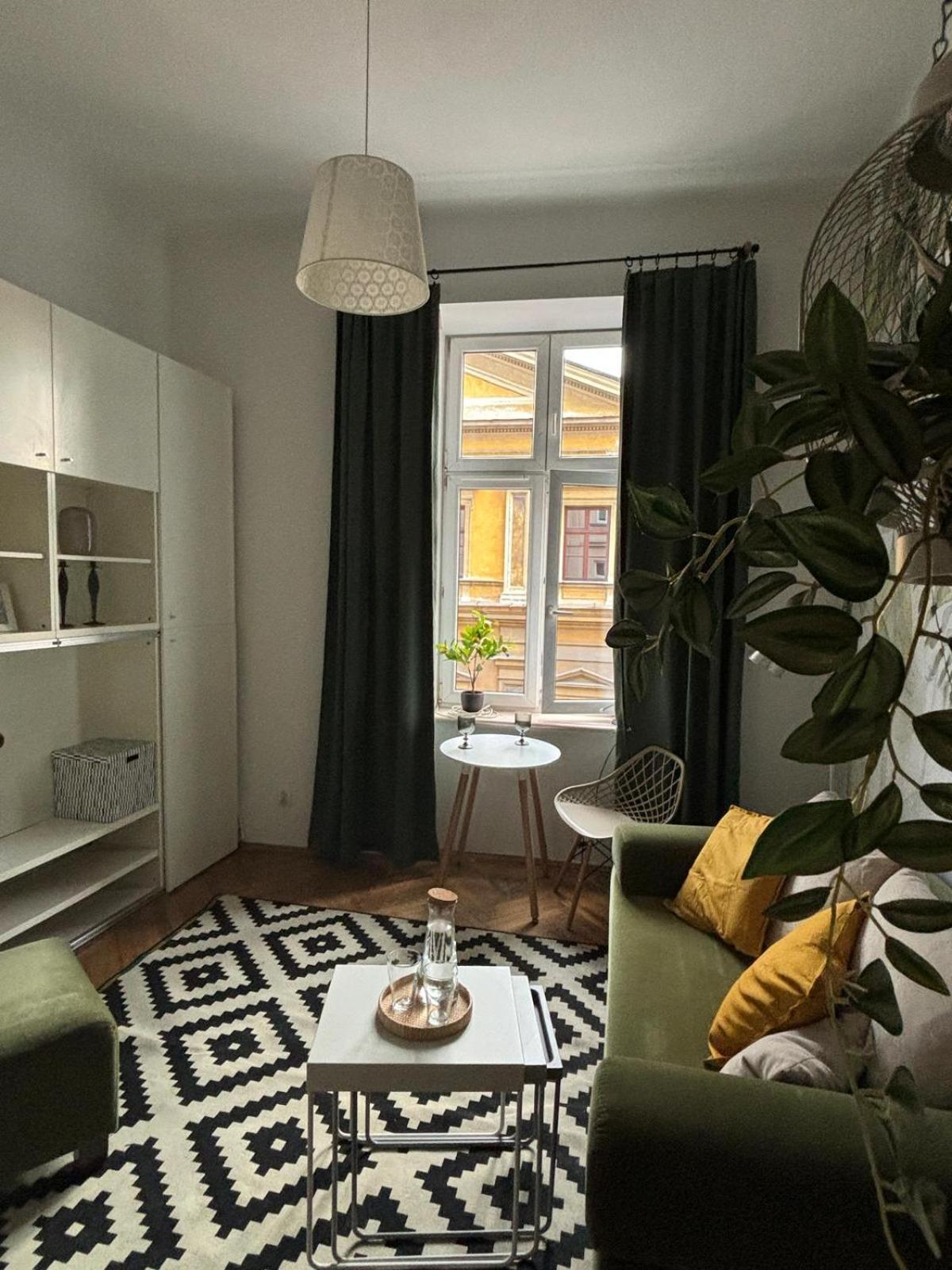 Krakow Central Green Apartments ภายนอก รูปภาพ